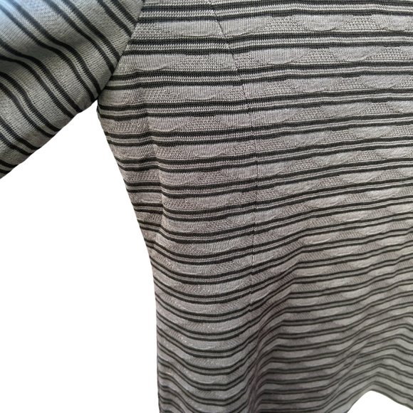 Ming Wang NWT Tailored Fit Spreading Hope Long Sleeve Sweater Grey & Black Sz XS - Picture 4 of 12